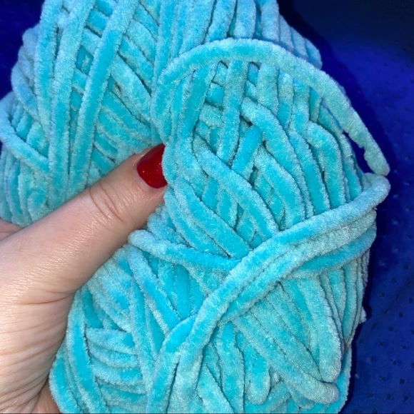 🍁Soft velvet blue yarn🍁 - Picture 4 of 5